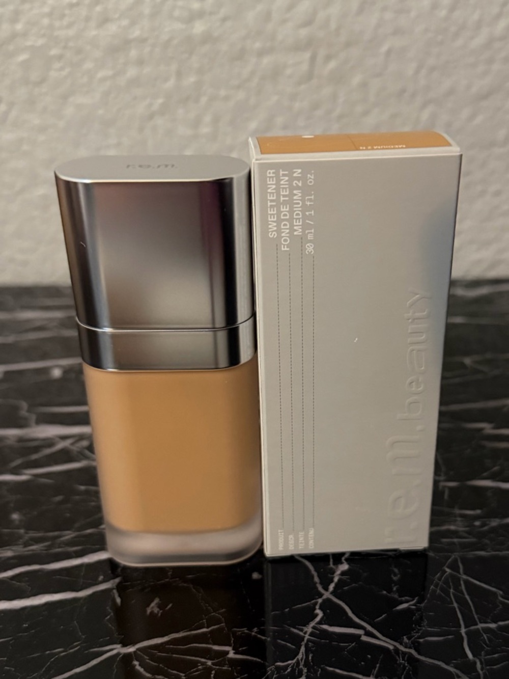 R.e.m. beauty SWEETENER
Foundation MEDIUM 2N